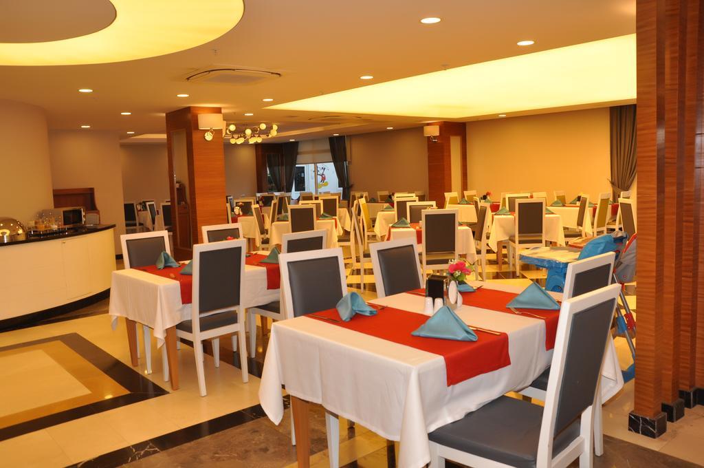 Hotel Palm World Resort&spa Side