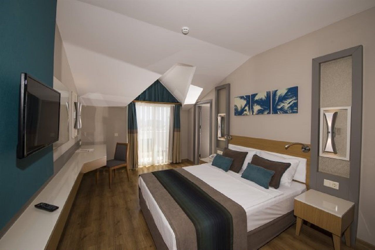Hotel Palm World Resort&spa Side