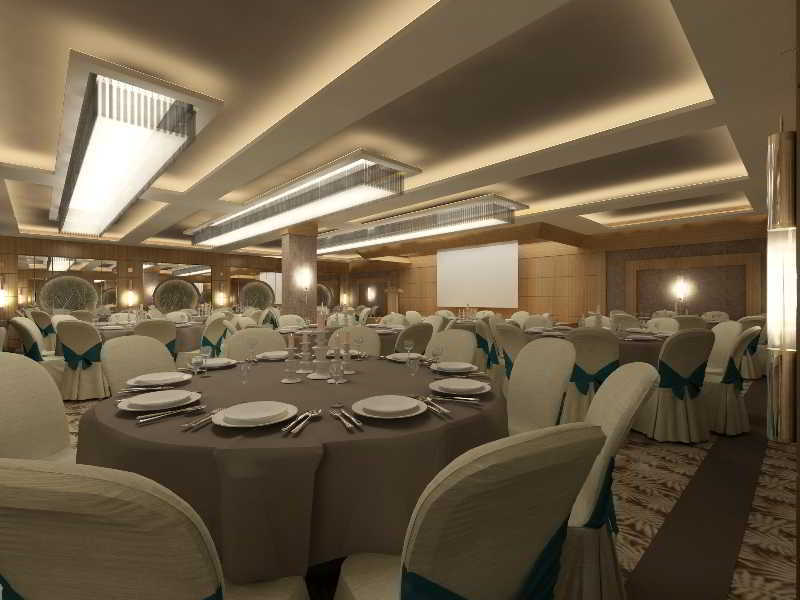 Palm World & Hotel 5*
