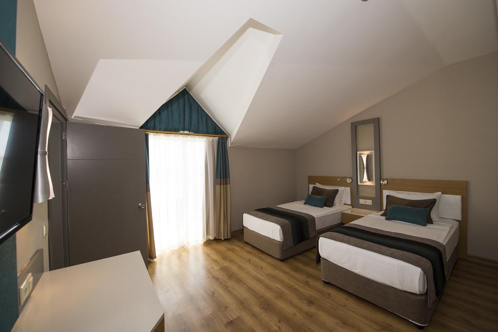 Hotel Palm World Resort&spa Side